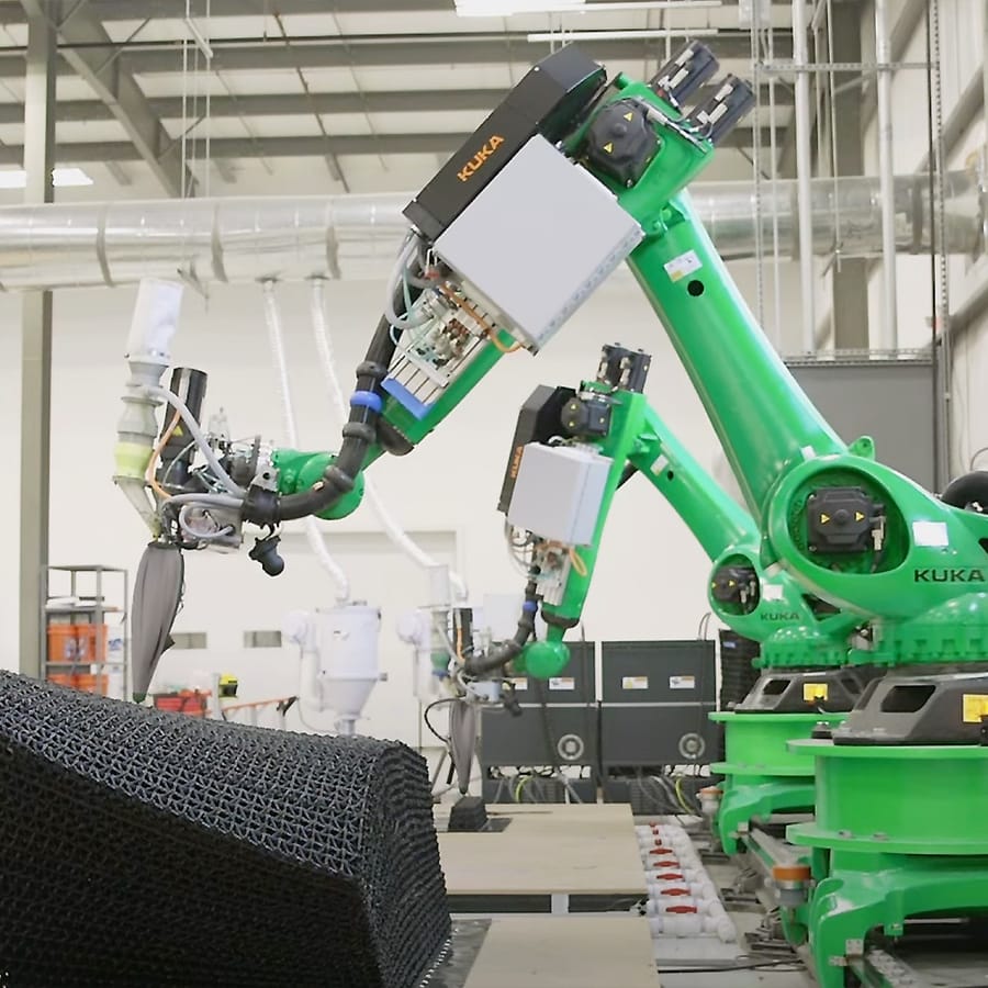 Robotic 3D-printing cell extruding a freeform lattice